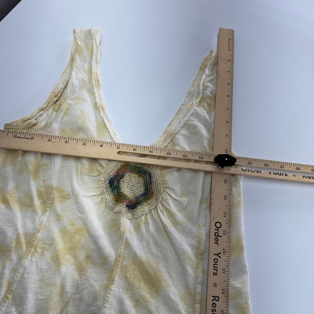 Free People Tank Top Womens Medium Yellow Tie Die Crochet Medallion Split Back - Picture 5 of 6
